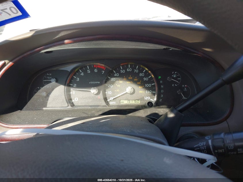 2005 Toyota Sequoia Sr5 V8 VIN: 5TDZT34A55S261017 Lot: 43554310