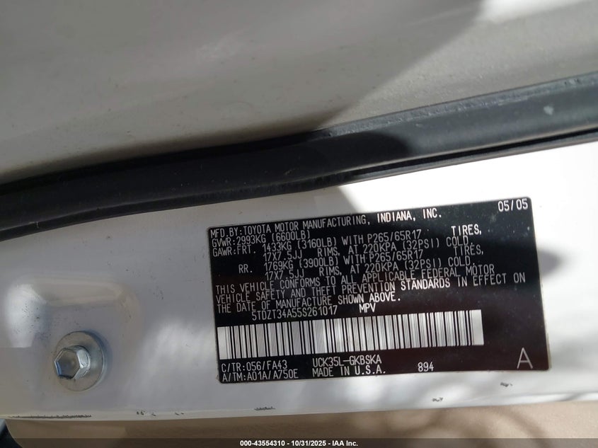 2005 Toyota Sequoia Sr5 V8 VIN: 5TDZT34A55S261017 Lot: 43554310