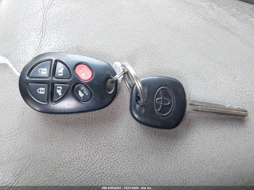 2011 Toyota Sienna Xle VIN: 5TDDK3DC7BS005844 Lot: 43554353