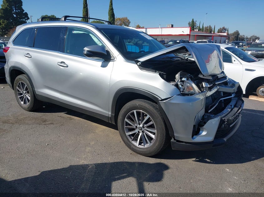 TOYOTA HIGHLANDER SE/XLE