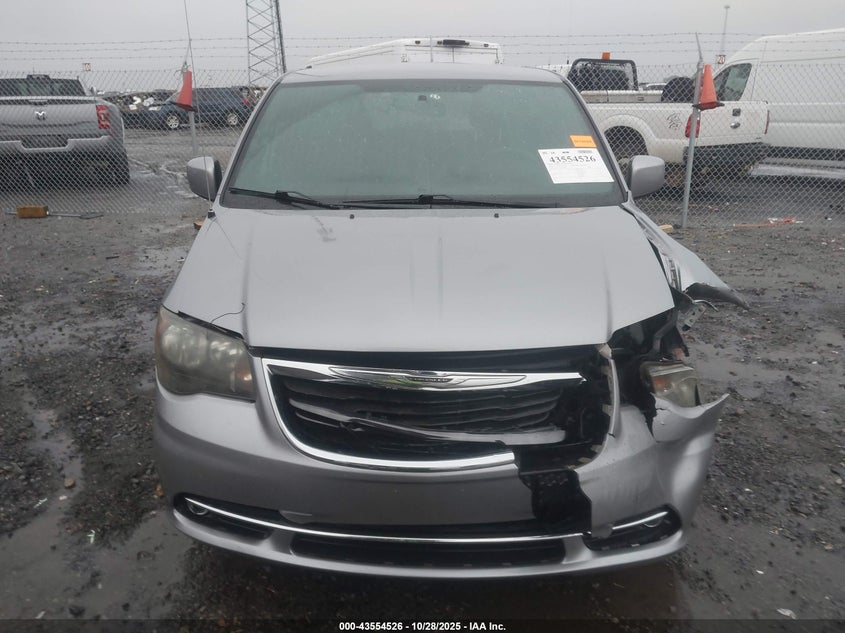 2014 Chrysler Town & Country S VIN: 2C4RC1HG2ER203927 Lot: 43554526