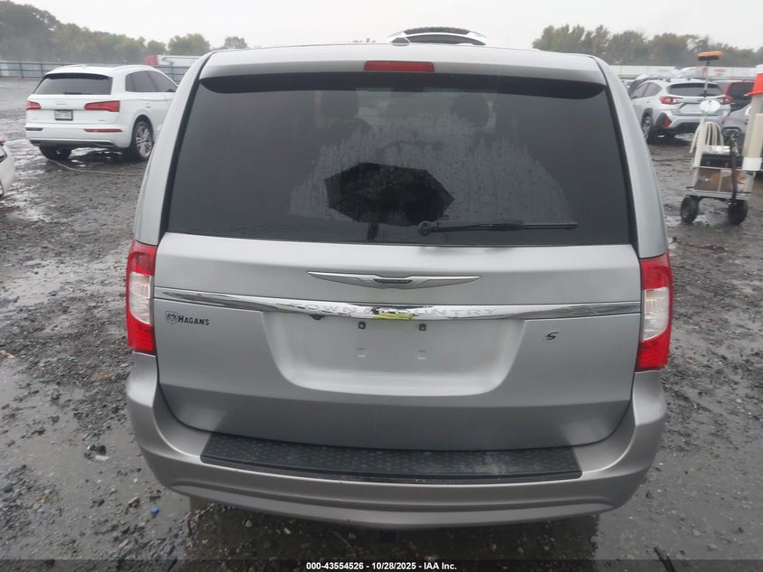 2014 Chrysler Town & Country S VIN: 2C4RC1HG2ER203927 Lot: 43554526