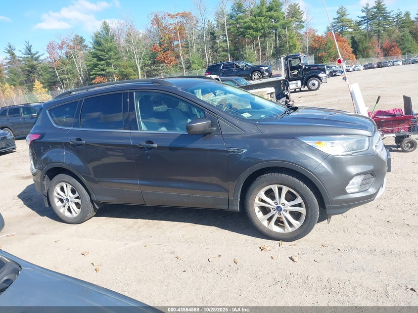 2018 FORD ESCAPE SE 1FMCU0GD7JUB75099