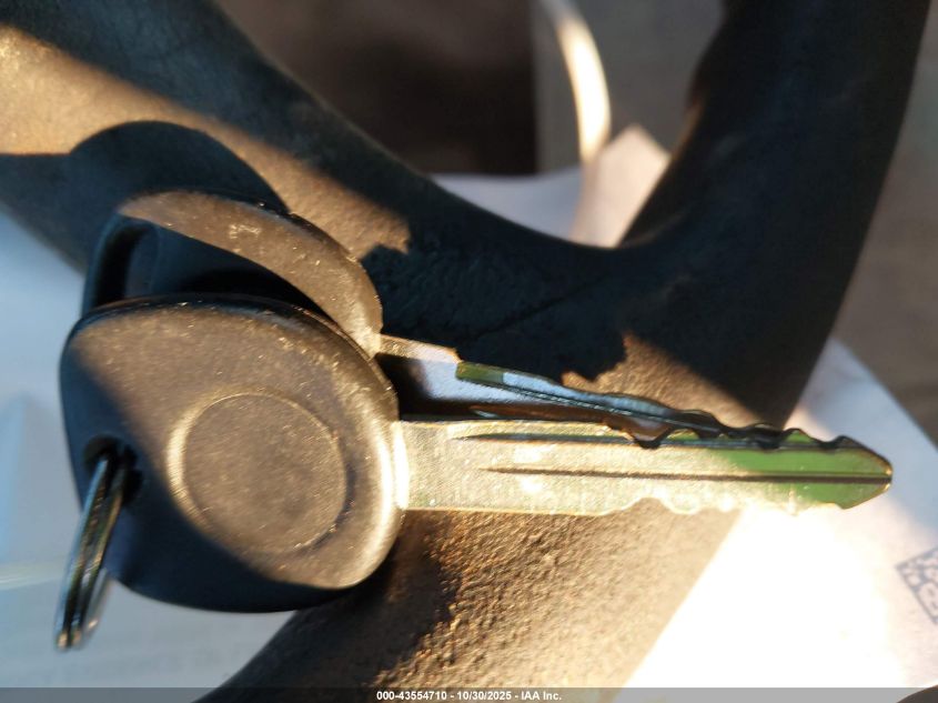 2000 Chevrolet S-10 Ls VIN: 1GCCS14W0Y8190827 Lot: 43554710