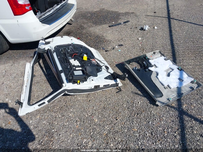 2012 Chrysler Town & Country Touring VIN: 2C4RC1BG8CR107063 Lot: 43554780