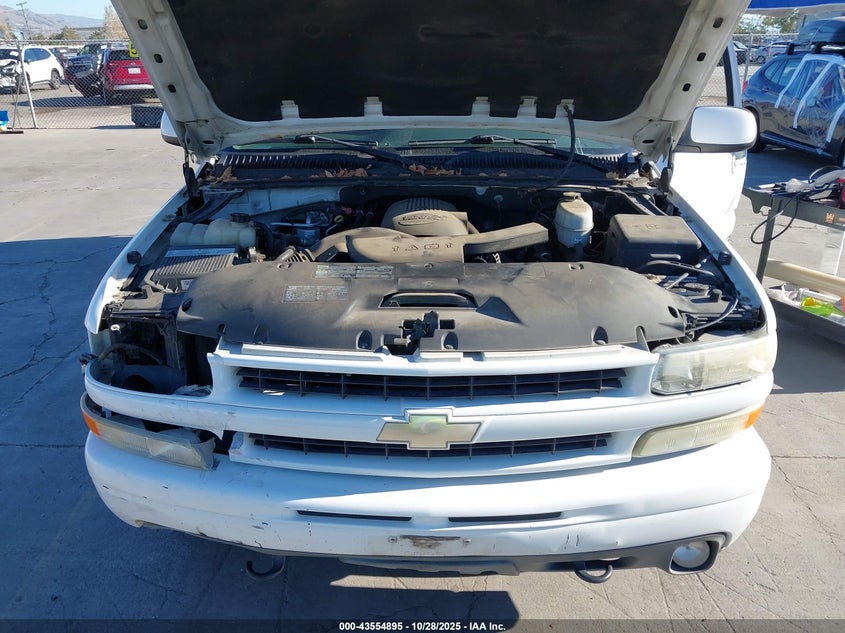 2005 Chevrolet Tahoe Z71 VIN: 1GNEK13T55R198323 Lot: 43554895