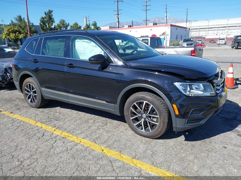 VOLKSWAGEN TIGUAN 2.0T SE/2.0T SE R-LINE BLACK/2.0T SEL