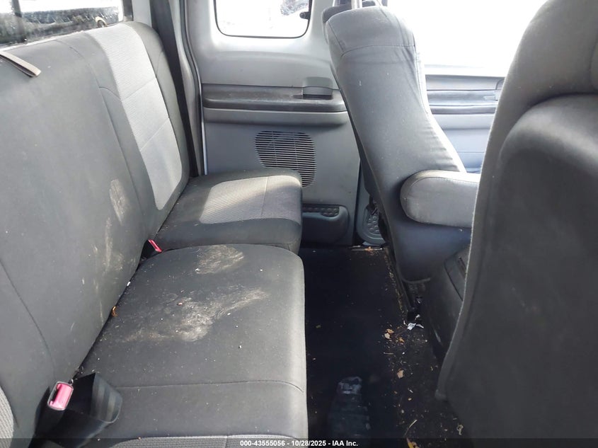 2005 Ford F-250 Lariat/Xl/Xlt VIN: 1FTNX20525ED10895 Lot: 43555056