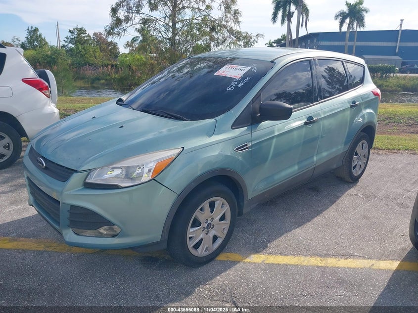 Vin: 1fmcu0f70dub78135, lot: 44050130, ford escape s 20132