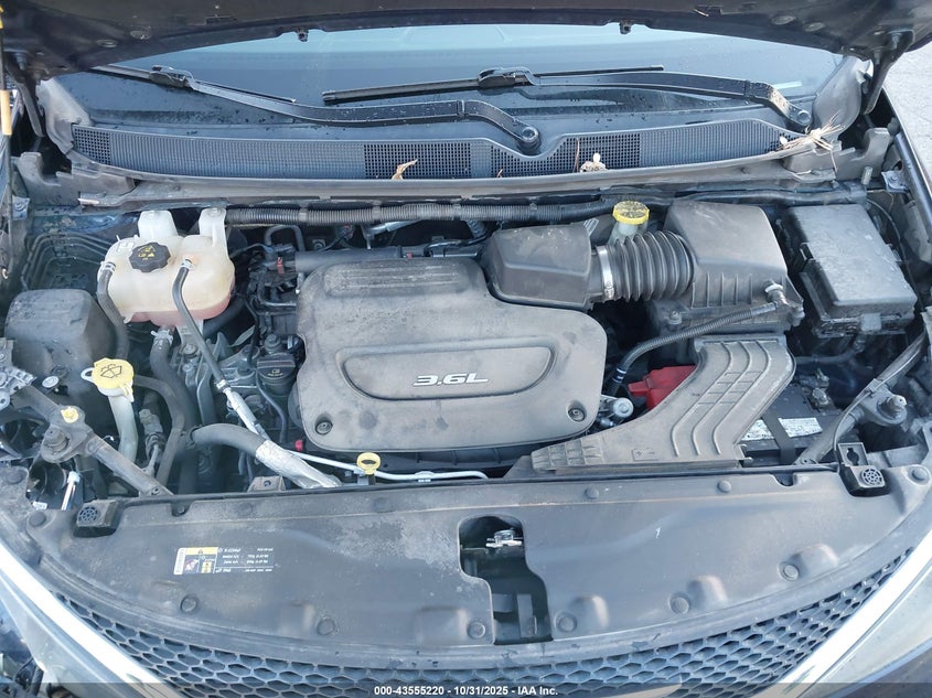 2017 Chrysler Pacifica Lx VIN: 2C4RC1CGXHR513707 Lot: 43555220