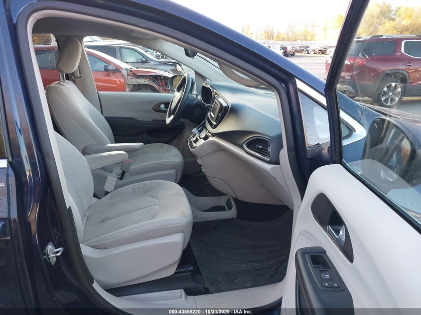 2C4RC1CGXHR513707 2017 CHRYSLER PACIFICA photo no. 5