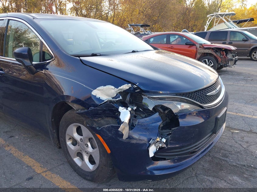 2017 Chrysler Pacifica Lx VIN: 2C4RC1CGXHR513707 Lot: 43555220