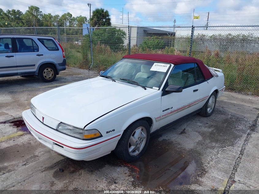 1G2JB34TXR7591824 1994 PONTIAC SUNBIRD photo no. 2