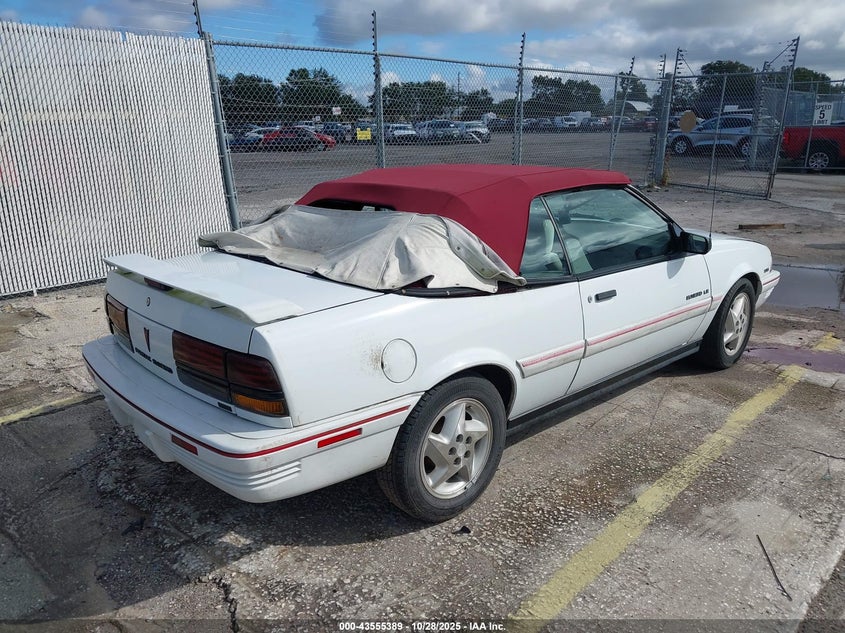 1G2JB34TXR7591824 1994 PONTIAC SUNBIRD photo no. 4
