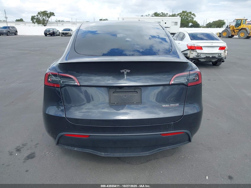 2024 Tesla Model Y Performance Dual Motor All-Wheel Drive VIN: 7SAYGDEF0RF037408 Lot: 43555411