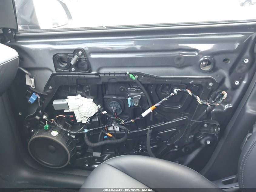 2024 Tesla Model Y Performance Dual Motor All-Wheel Drive VIN: 7SAYGDEF0RF037408 Lot: 43555411