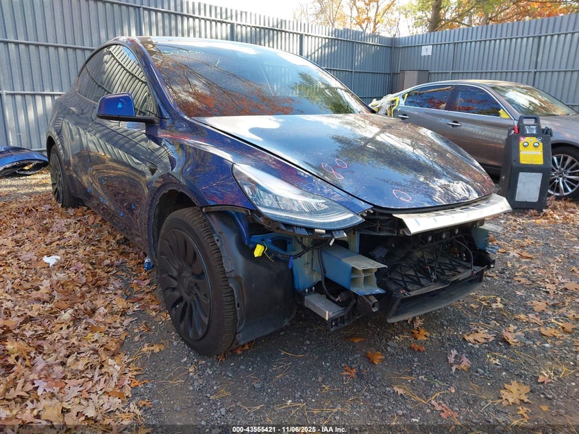 2023 TESLA MODEL Y AWD/LONG RANGE DUAL MOTOR ALL-WHEEL DRIVE - 7SAYGAEE2PF606763