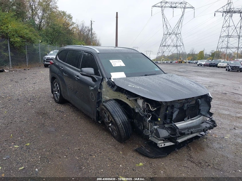 TOYOTA HIGHLANDER XLE