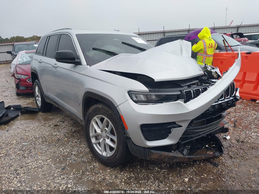 JEEP GRAND CHEROKEE LAREDO X 4X4