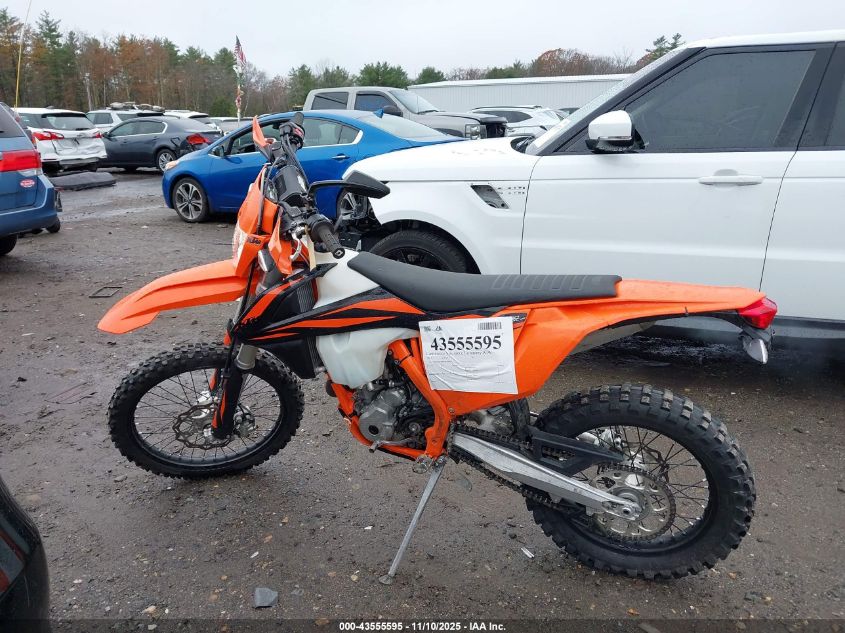 2019 Ktm 250 Exc-F VIN: VBKEXE409KM199875 Lot: 43555595