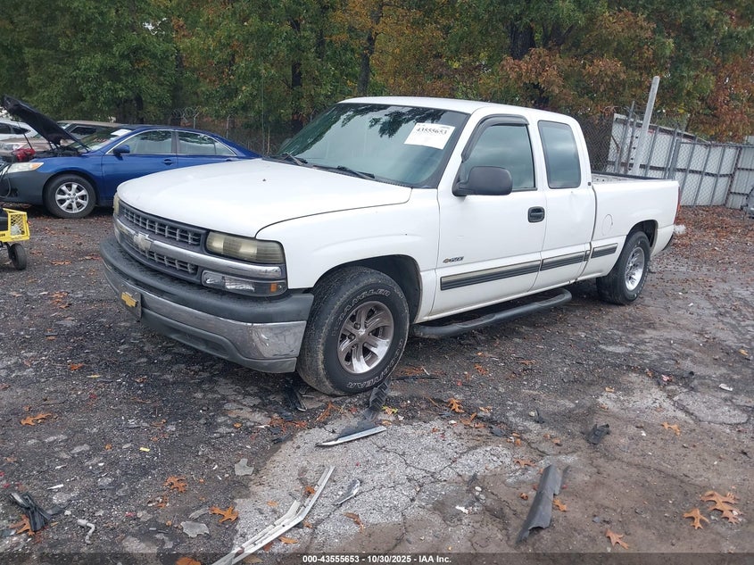 1GCEC19W52Z117677 2002 CHEVROLET SILVERADO photo no. 2