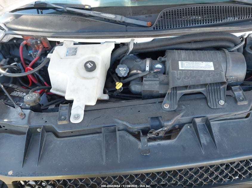 2007 Chevrolet Express Cutaway Work Van VIN: 1GBHG31V271248222 Lot: 43555664