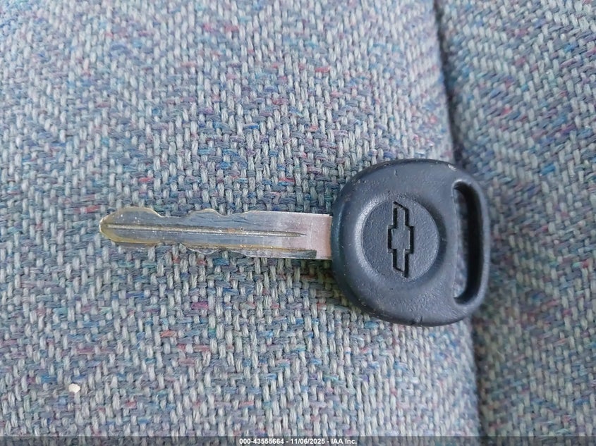 2007 Chevrolet Express Cutaway Work Van VIN: 1GBHG31V271248222 Lot: 43555664