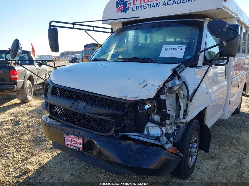 2007 Chevrolet Express Cutaway Work Van VIN: 1GBHG31V271248222 Lot: 43555664