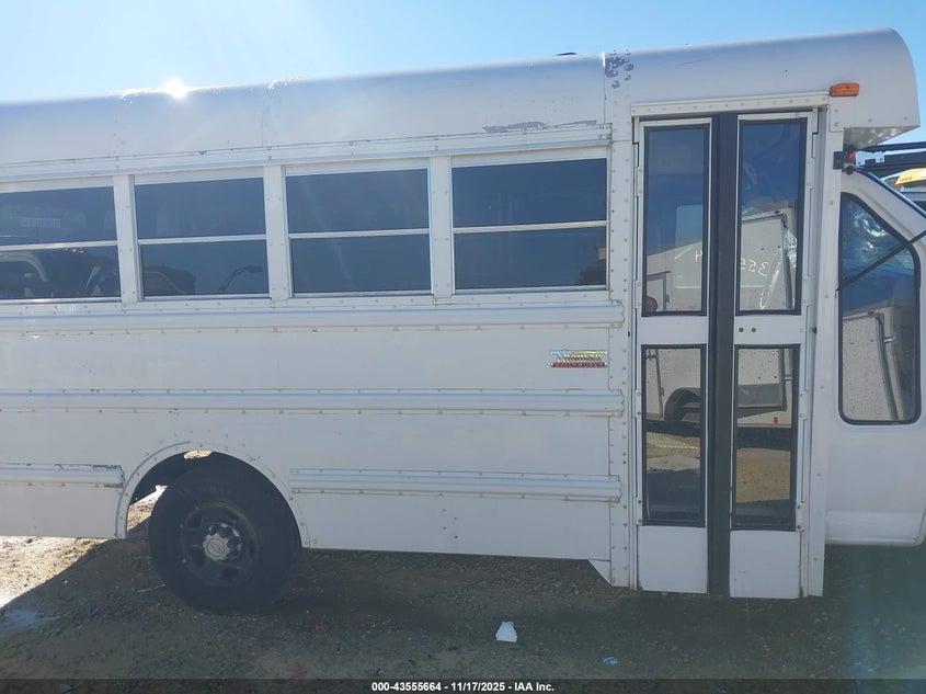 2007 Chevrolet Express Cutaway Work Van VIN: 1GBHG31V271248222 Lot: 43555664