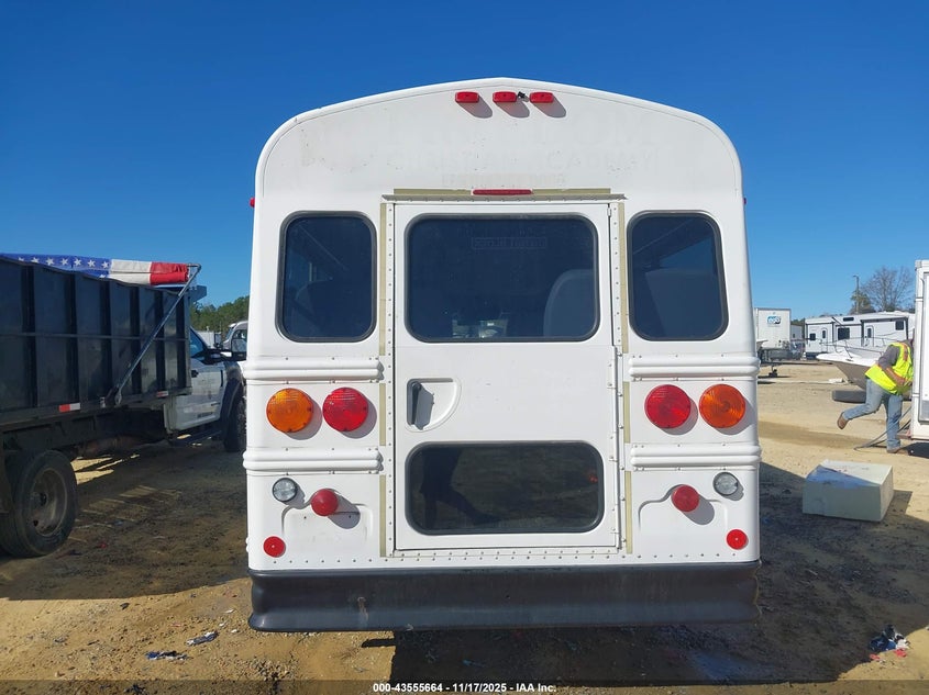 2007 Chevrolet Express Cutaway Work Van VIN: 1GBHG31V271248222 Lot: 43555664