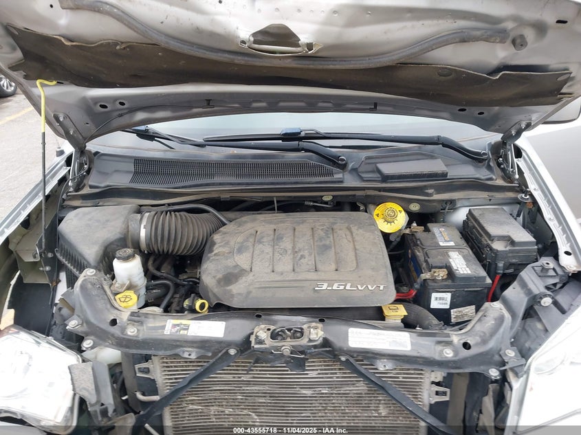 2018 Dodge Grand Caravan Sxt VIN: 2C4RDGCG1JR216105 Lot: 43555718