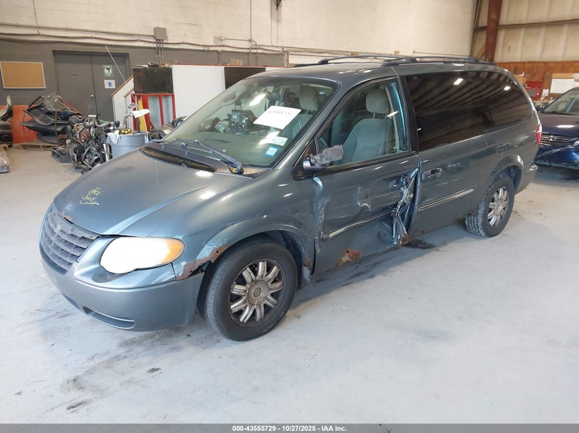 2A4GP54L46R795610 2006 CHRYSLER TOWN & COUNTRY photo no. 2