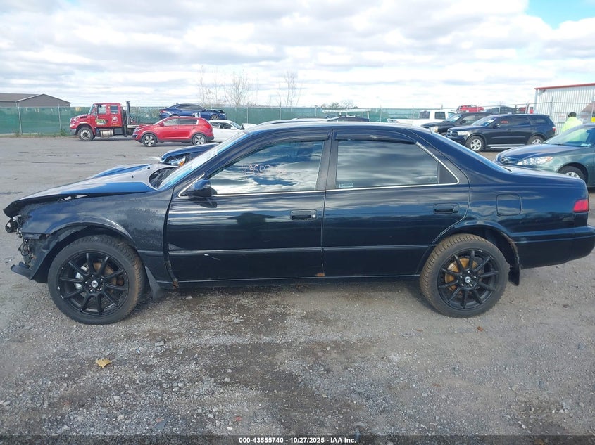 1999 Toyota Camry Le VIN: 4T1BG22K7XU503716 Lot: 43555740