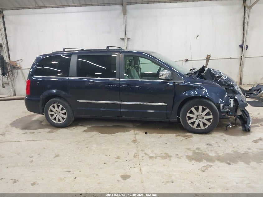 2011 Chrysler Town & Country Touring-L VIN: 2A4RR8DG3BR630715 Lot: 43555746