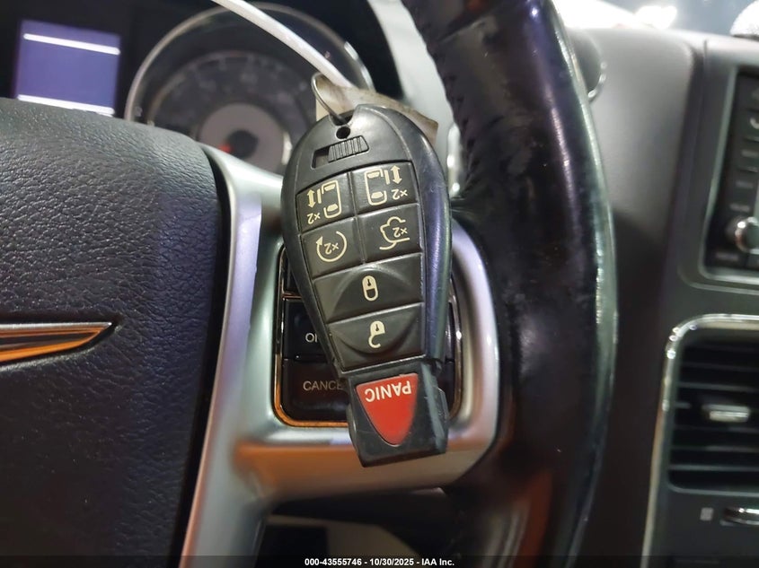 2011 Chrysler Town & Country Touring-L VIN: 2A4RR8DG3BR630715 Lot: 43555746