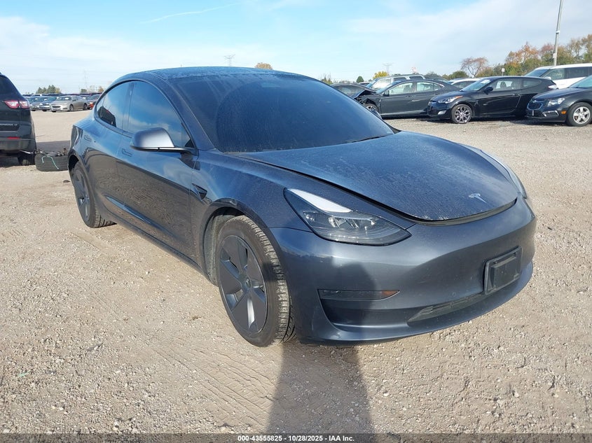 TESLA MODEL 3 REAR-WHEEL DRIVE