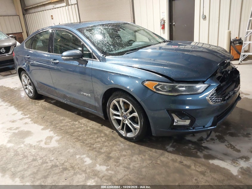 FORD FUSION HYBRID TITANIUM