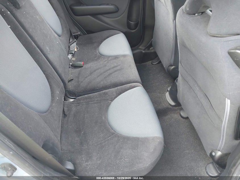 JHMGD38618S071624 2008 HONDA FIT photo no. 8