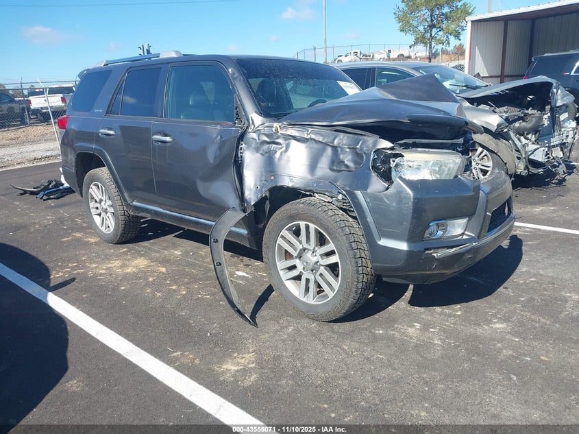 TOYOTA 4RUNNER SR5/SPORT