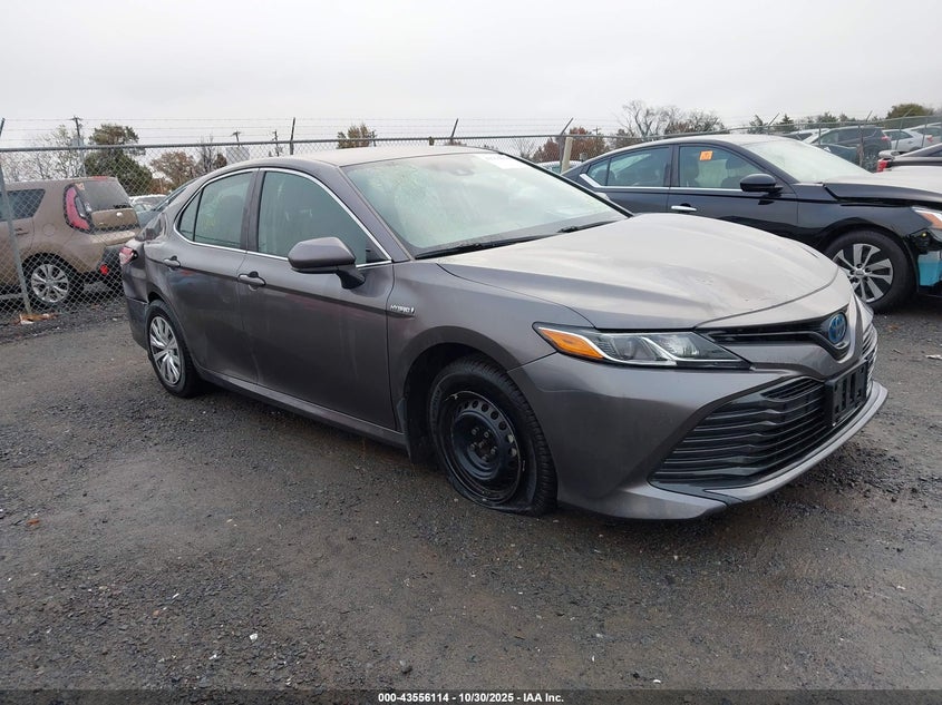 TOYOTA CAMRY HYBRID LE