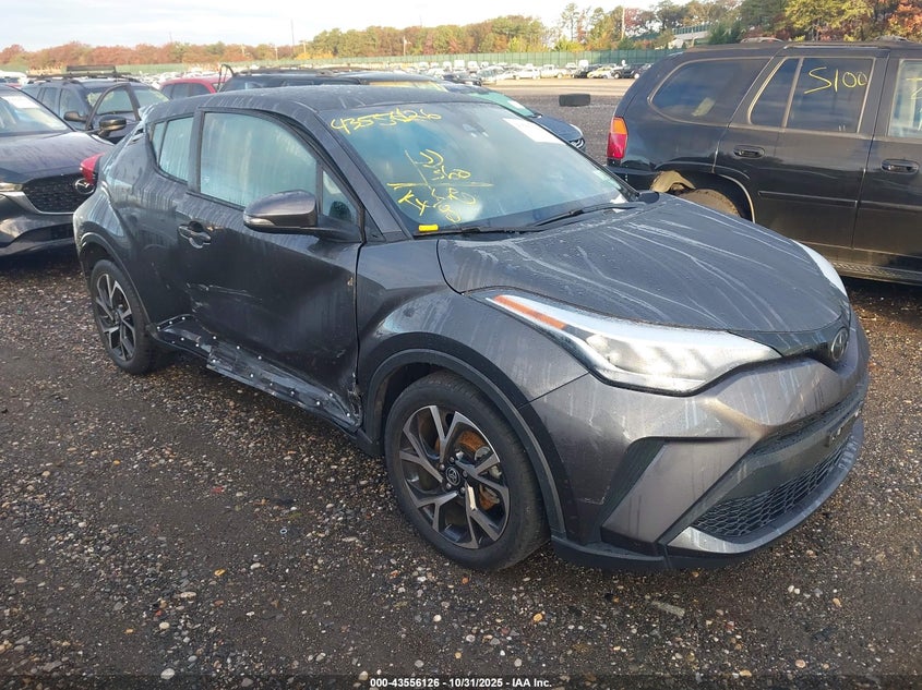 TOYOTA C-HR XLE