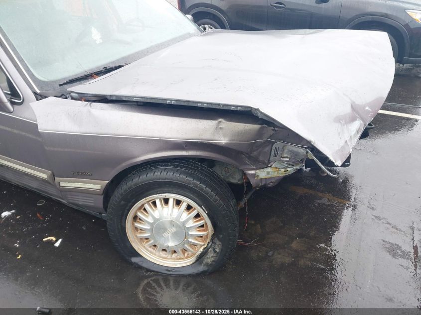 1995 Lincoln Town Car Signature/Spinnaker VIN: 1LNLM82W4SY754004 Lot: 43556143