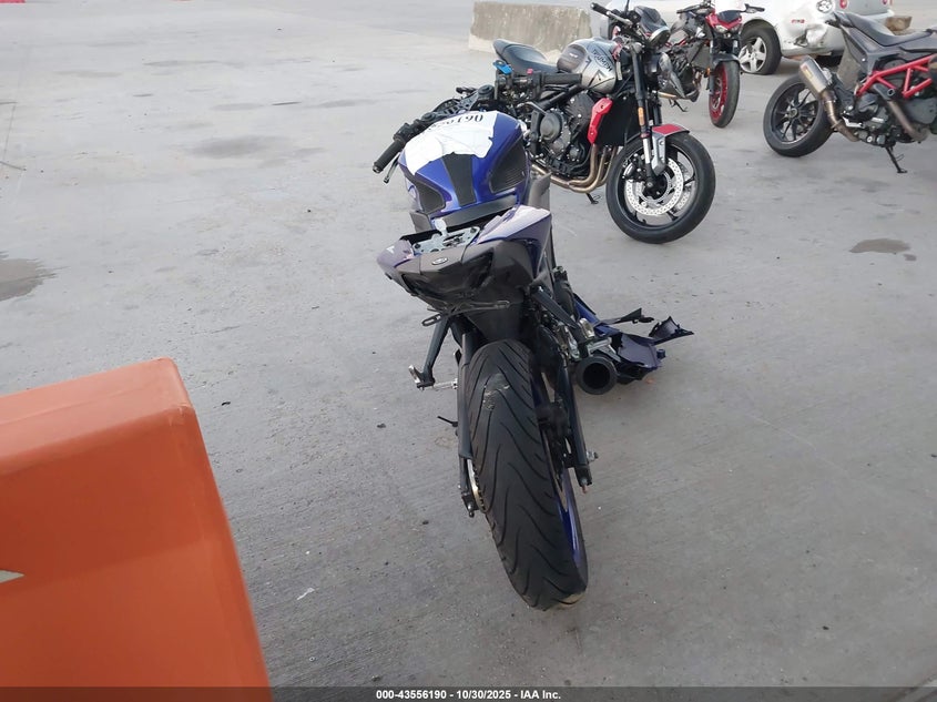 2024 Yamaha Yzfr3 A VIN: MH3RH18Y8RK016871 Lot: 43556190