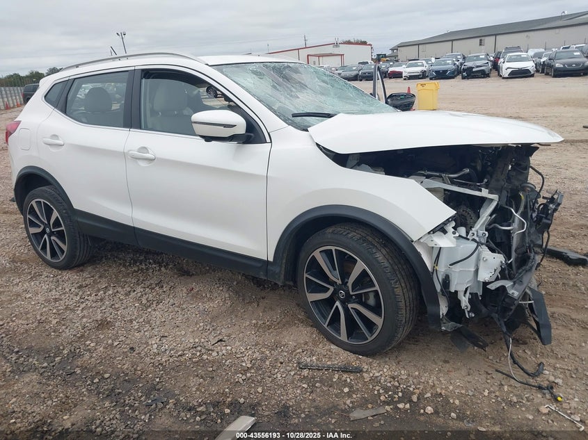 NISSAN ROGUE SPORT SL