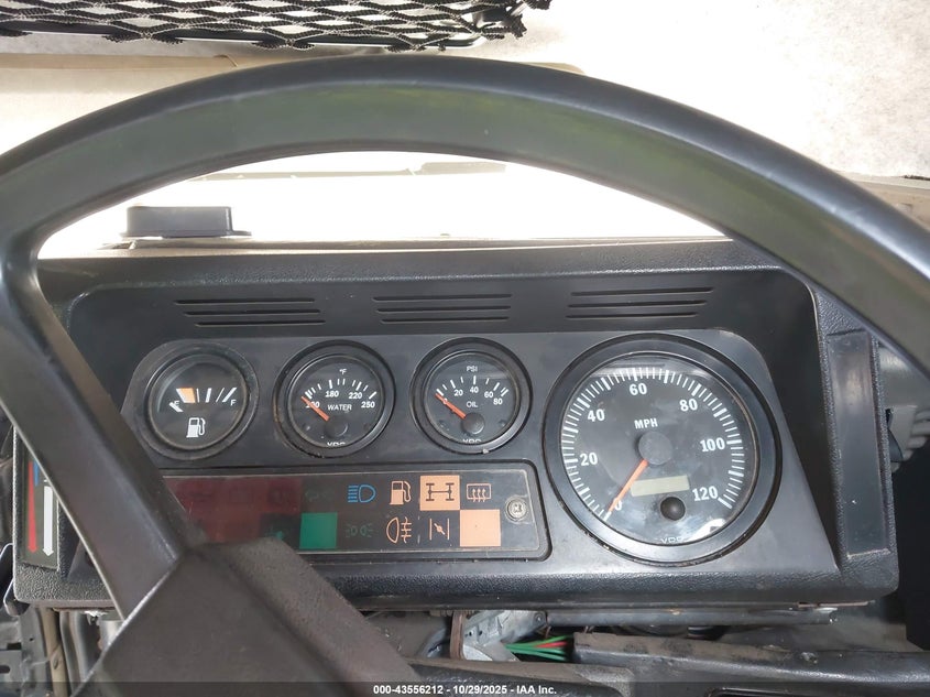 1986 Landrover Defender VIN: 1DC0001998ZZ Lot: 43556212