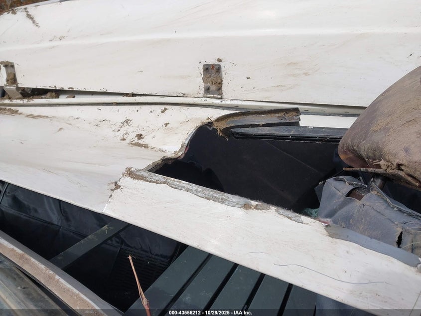 1986 Landrover Defender VIN: 1DC0001998ZZ Lot: 43556212