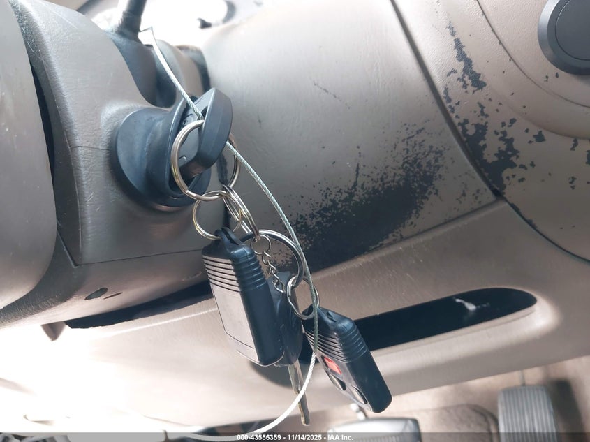 2002 Ford F-150 Lariat/Xlt VIN: 1FTRW07L92KD60672 Lot: 43556359