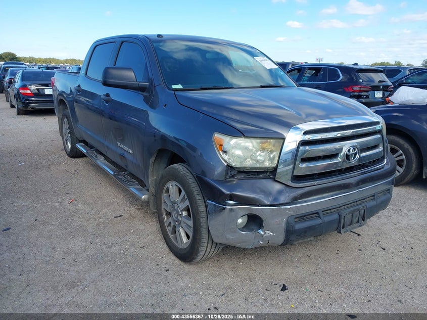 TOYOTA TUNDRA CREWMAX SR5
