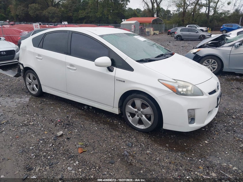 TOYOTA PRIUS V