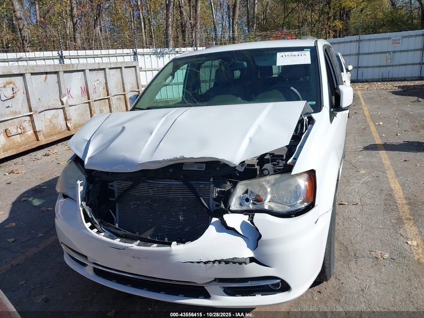 2014 Chrysler Town & Country Touring VIN: 2C4RC1BG5ER397894 Lot: 43556415